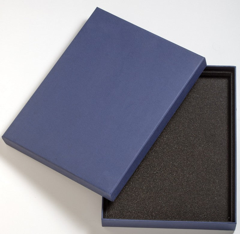 Plaque Box, Presentation